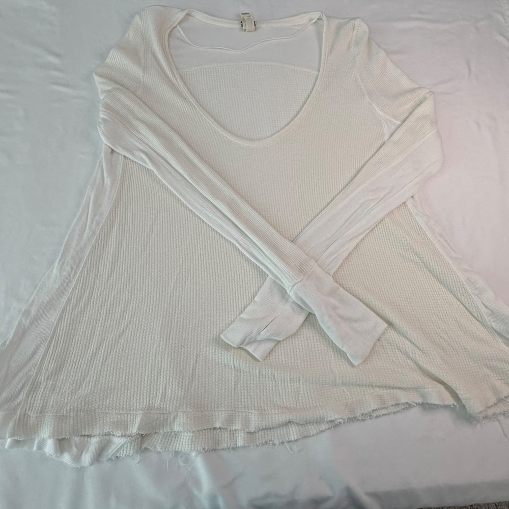 We The Free People White Waffle Knit Thermal V-Neck Top Raw Hem Small Boho